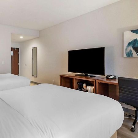 Comfort Inn & Suites Bennett Strasburg Екстер'єр фото
