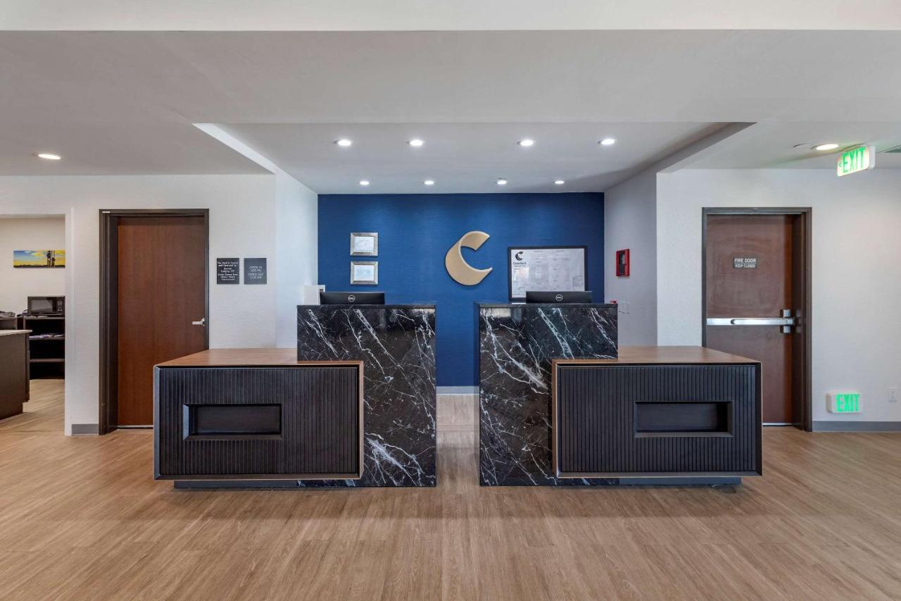 Comfort Inn & Suites Bennett Strasburg Екстер'єр фото