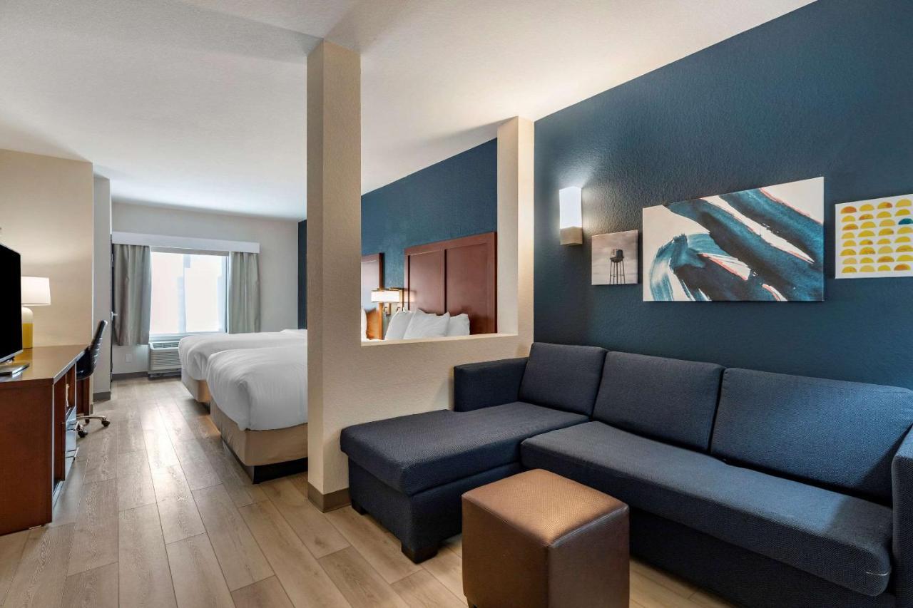 Comfort Inn & Suites Bennett Strasburg Екстер'єр фото